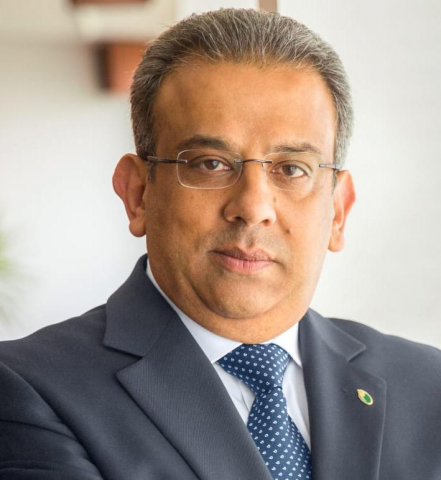عصام الصغير رئيس مجلس إدارة البريد المصري