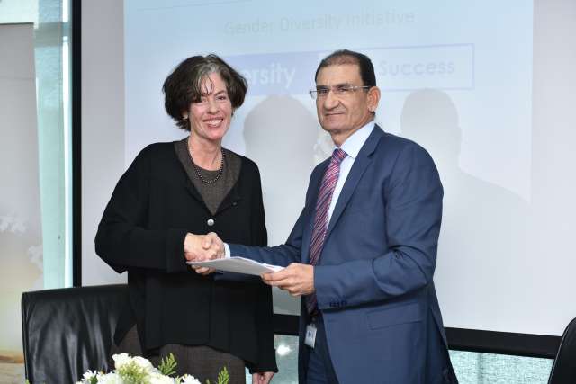توقيع اتفاقية التعاون الدولى بين راية القابضة والوكالة الألمانية