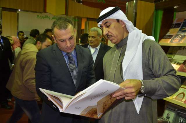 محمد سامى وكيل وزارة الصناعة والتجارة المشرف العام على أرض المعارض الجناح السعودي 