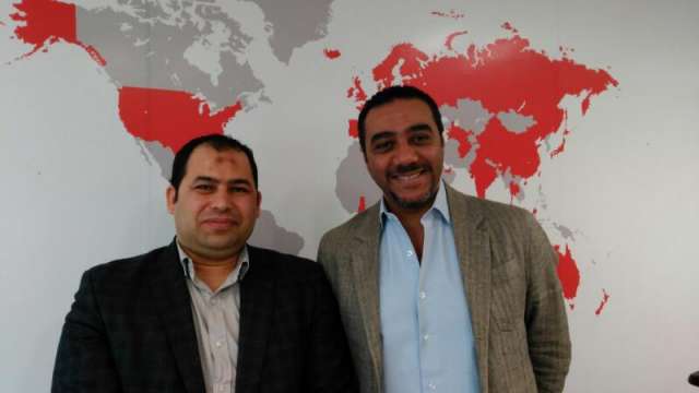 أيمن عصام رئيس قطاع الشئون الخارجية والقانونية بشركة فودافون مصر مع رئيس التحرير التنفيذى لجريدة وموقع بلدنا نيوز الأقتصادية