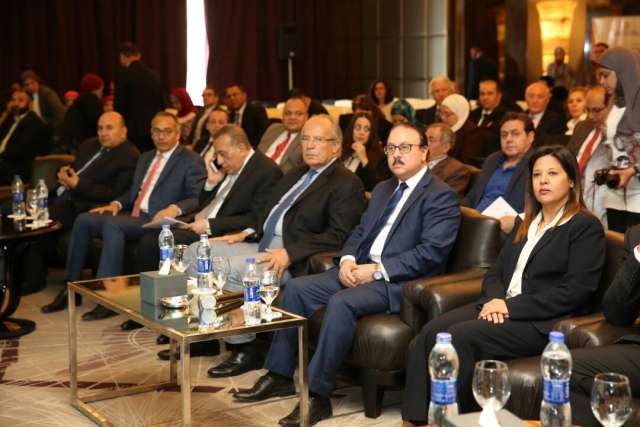ياسر القاضى وزير الاتصالات وتكنولوجيا المعلومات خلال مؤتمر المسئولية المجتمعية