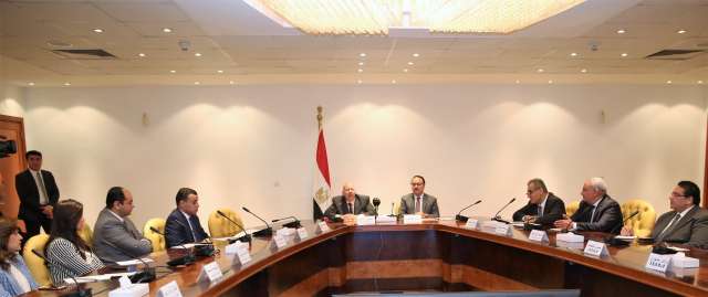 وزير الاتصالات ورئيس " النيابة الإدارية " يستعرضان انجازات المرحلة الأولى لمشروع تطوير المنظومة التكنولوجية المتكاملة بالهيئة