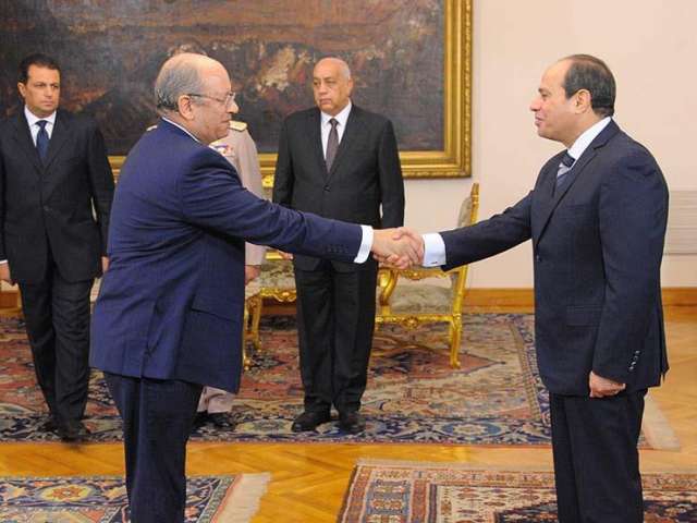 المستشار أحمد أبو العزم يؤدى اليمين القانونية أمام الرئيس السيسي ، رئيسا لمجلس الدولة