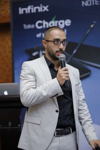 احمد وجيه ، مدير مبيعات شركه انفينيكس