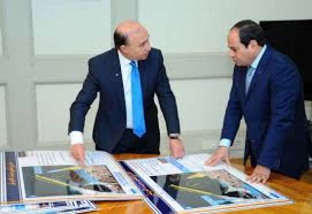 الرئيس عبد الفتاح السيسى رئيس الجمهورية والفريق مهاب مميش