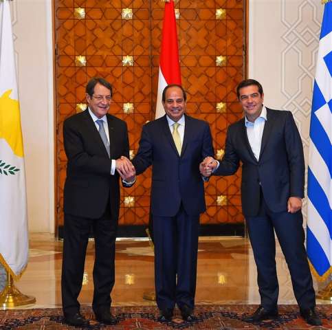 الرئيس السيسى مع الرئيس القبرصى ورئيس الوزراء اليونانى