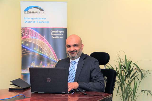  المهندس محمد عبد الله المدير التنفيذي للمبيعات 