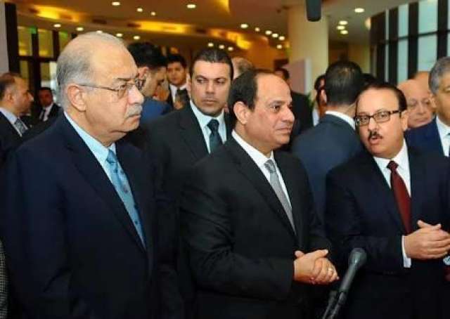 الرئيس عبد الفتاح السيسى رئيس الجمهورية يستعرض مع رئيس الوزراء ووزير الاتصالات إنجازات قطاع الاتصالات