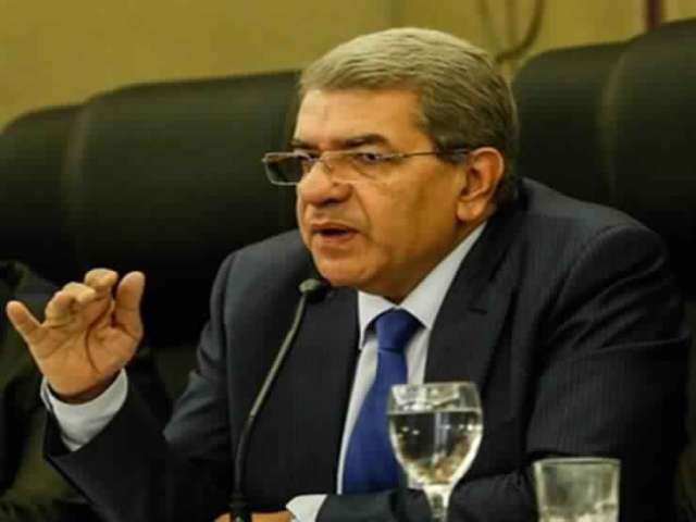 عمرو الجارحي وزير المالية