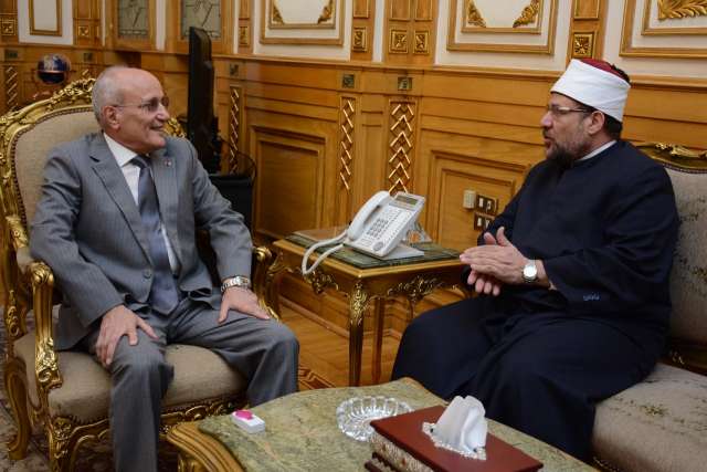 الدكتور محمد مختار جمعة وزير الأوقاف والدكتور محمد العصار وزير الإنتاج الحربى