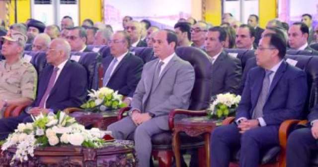 الرئيس عبد الفتاح السيسى رئيس الجمهورية خلال إفتتاح قناطر أسيوط الجديدة