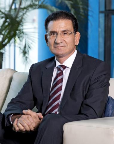 مدحت خليل رئيس مجلس إدارة مجموعة راية القابضة والعضو المنتدب