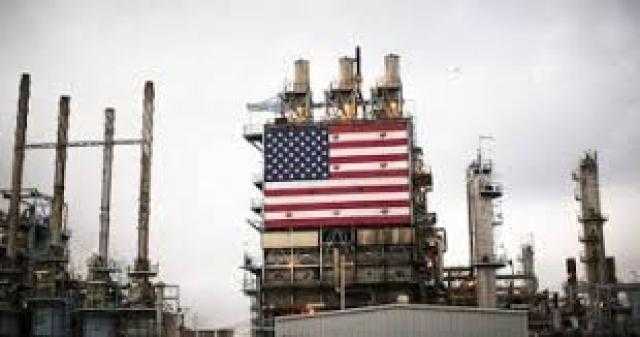 هبوط حاد لمخزونات النفط والبنزين الأمريكي 