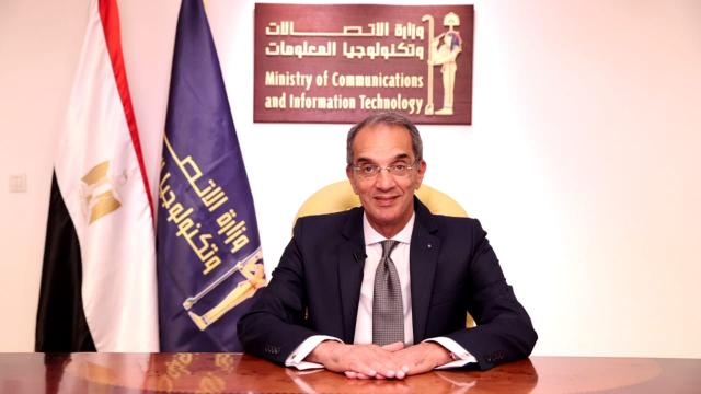 الدكتور عمرو طلعت وزير الاتصالات وتكنولوجيا 