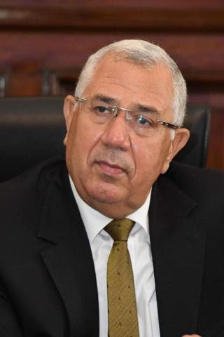 السيد القصير وزير الزراعة واستصلاح الأراضي