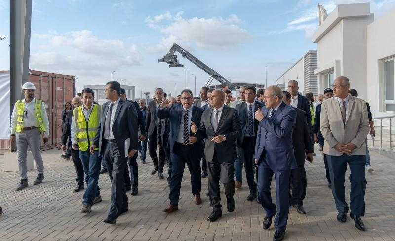 وزير النقل يعلن عن الافتتاح التجريبي لمشروع ”ميناء أكتوبر الجاف”