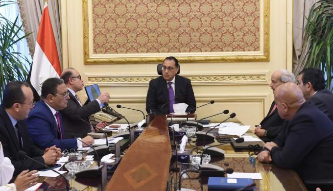 رئيس الوزراء يلتقي مسئولي شركة ”مودرن للتنمية والاستثمار” لبحث عدد من الفرص الاستثمارية في القطاع المالي