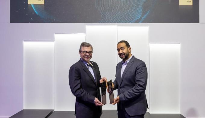 أوكلا العالمية تمنح المصرية للاتصالات جائزة ”أسرع شبكة إنترنت أرضي في شمال أفريقيا”
