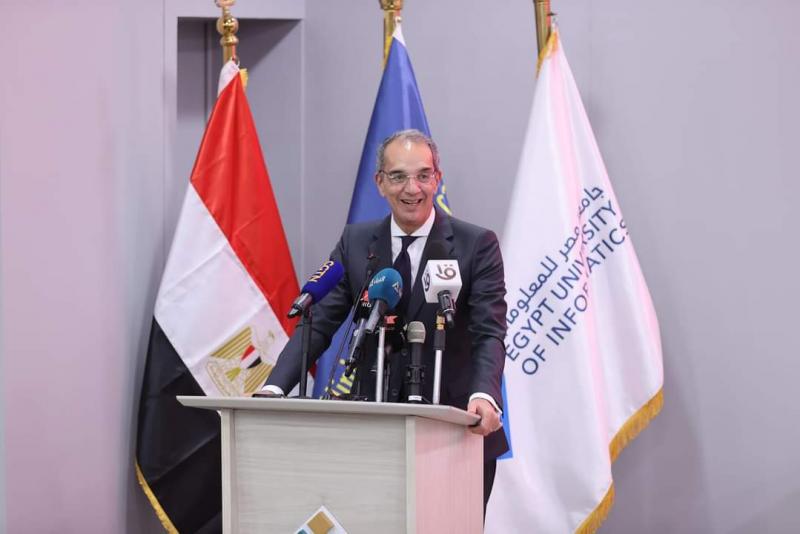 الدكتور عمرو طلعت وزير الاتصالات وتكنولوجيا المعلومات
