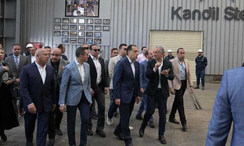 رئيس الوزراء يفتتح أعمال تطوير وتوسعات مصنع قنديل للصلب
