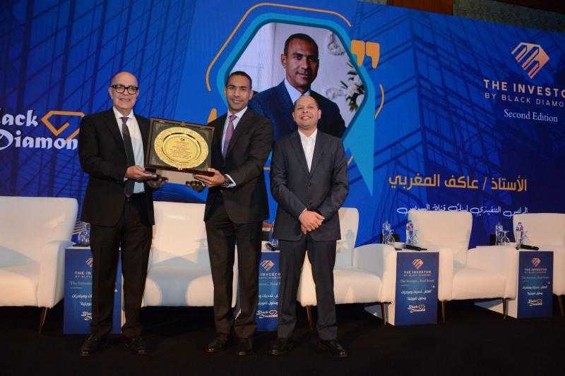 تكريم عاكف المغربي تقديرًا للدور البارز في دعم الاستثمار والتطوير العقاري