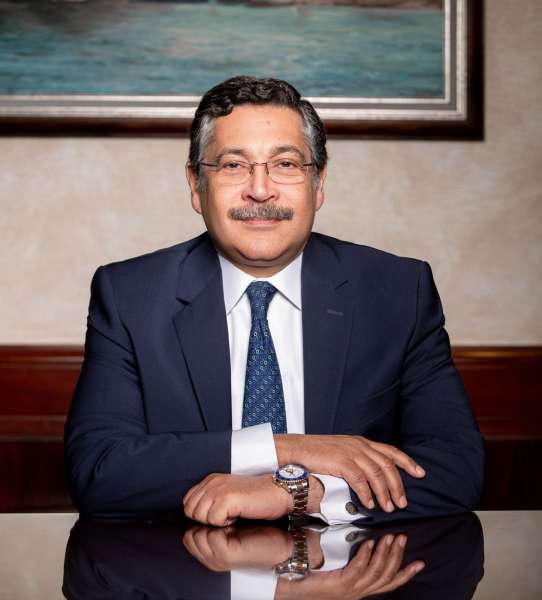 حسن غانم، الرئيس التنفيذي العضو المنتدب لبنك التعمير والإسكان