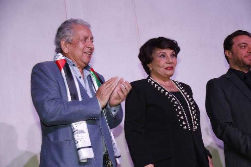 بالصور ..كبار الفنانين والمثقفين يفتتحون مهرجان العودة السينمائي الدولي
