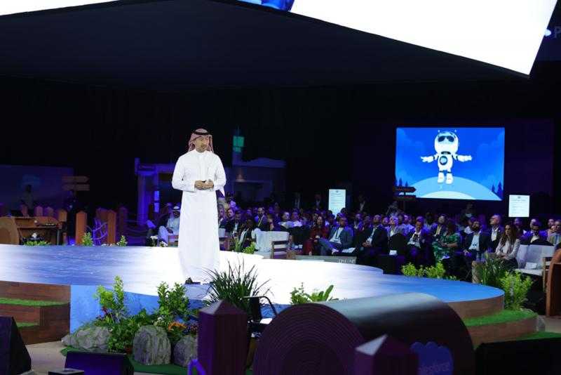 سيلزفورس تعرض القوى العاملة الرقمية المعززة بالذكاء الاصطناعي كعنصر محفز للتحول الرقمي