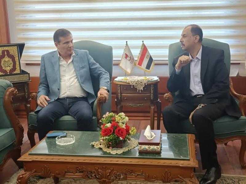 وزير الزراعة يبحث مع محافظ سوهاج سبل تعزيز التنمية الزراعية ودعم المزارعين بالمحافظة