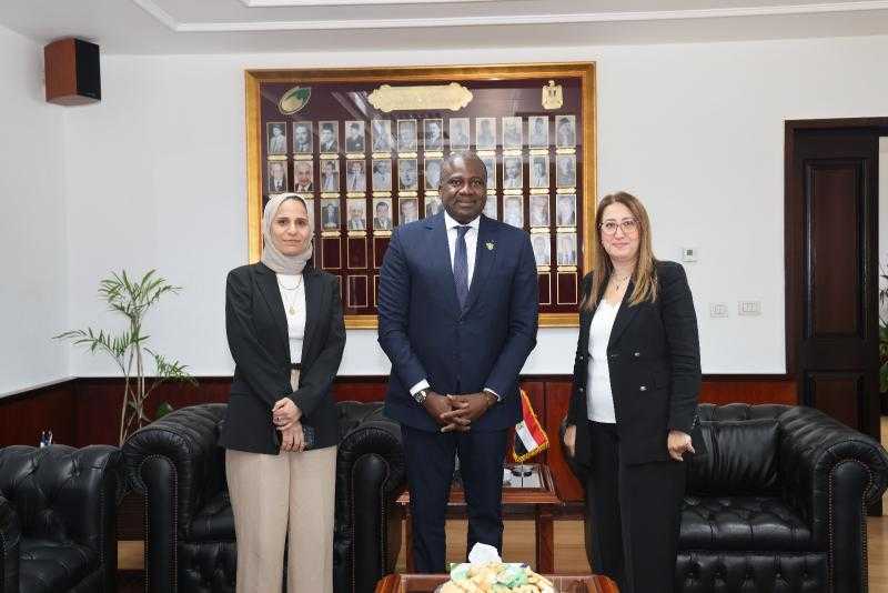 رئيس البريد المصري تستقبل المدير التنفيذي لبريد كوت ديفوار