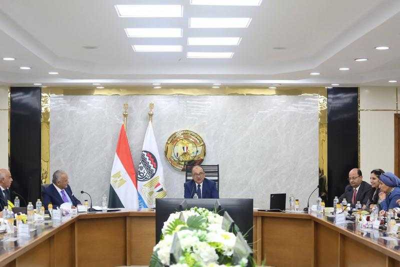 وزير قطاع الأعمال :  13.1 مليار جنيه إيرادات مستهدفة للقابضة للسياحة والفنادق وصافي ربح 6.5 مليار جنيه.. و4.2 مليار استثمارات مخططة