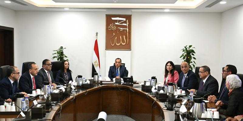 مدبولي : إحياء الحرف التراثية واليدوية أحد الملفات المهمة التي توليها الحكومة أولوية بما يسهم في الحفاظ على هذه الحرف واستدامتها