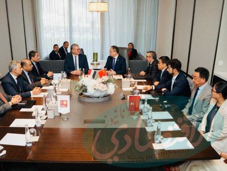 وزير البترول يعقد اجتماعًا مع رئيس “يونايتد إنرجي جروب” (UEG) الصينية والرئيس الإقليمي للشركة لمنطقة أفريقيا