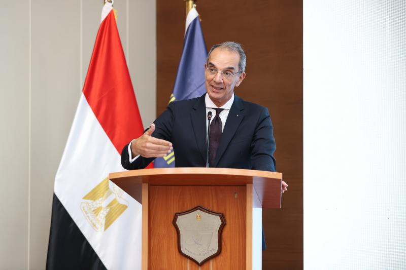الدكتور عمرو طلعت وزير الاتصالات وتكنولوجيا المعلومات