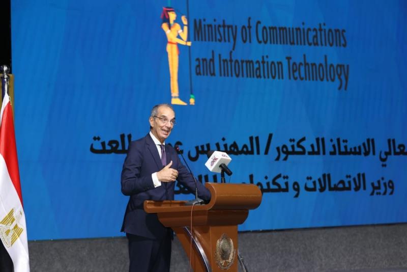 عمرو طلعت :  نوفر مجموعة من المبادرات لبناء القدرات الرقمية للشباب ونراهن على نجاحهم