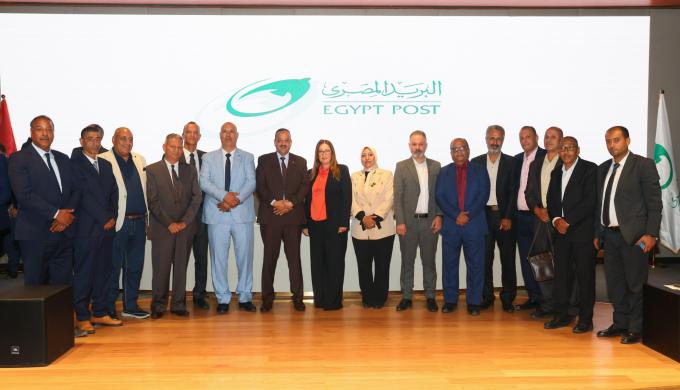 داليا الباز : ” تدريب ورفع كفاءة العاملين ضرورة لمواكبة السوق وزيادة العائد.. ونضع مطالب العاملين على رأس الأولويات