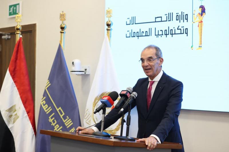 الدكتور عمرو طلعت وزير الاتصالات وتكنولوجيا المعلومات