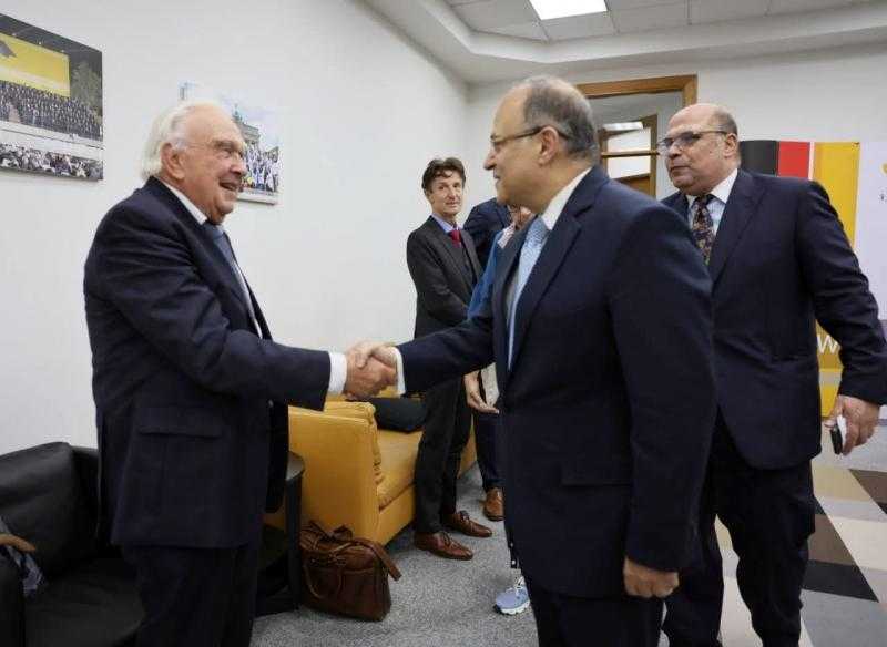 هيئة الدواء تشارك في حفل تخرج الجامعة الألمانية بالقاهرة وتؤكد أهمية الشراكة لدعم مستقبل صناعة الدواء