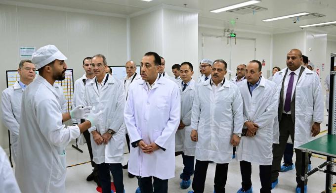 عمرو طلعت  : مصر نجحت في جذب 15 علامة تجارية لتصنيع الهواتف المحمولة وملحقاتها بسعة قصوى تبلغ 20 مليون وحدة سنويا
