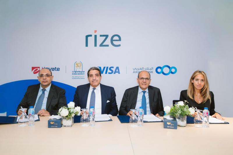 ”eNovate” تطلق أول منتج مصرفي مخصص لطلبة الجامعات بالتعاون مع Visa والبنك العربي