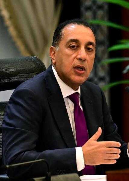 ”مدبولي” يُشيد بجهود فرق العمل المختلفة بجميع الوزارات والمحافظات والجهات الحكومية التي تتفاعل مع شكاوى المواطنين