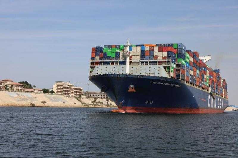 الفريق أسامة ربيع :  ” قناة السويس شهدت عبور سفينة الحاويات CMA CGM BENJAMIN FRANKLIN أكبر سفينة حاويات تعبر القناة منذ عامين”