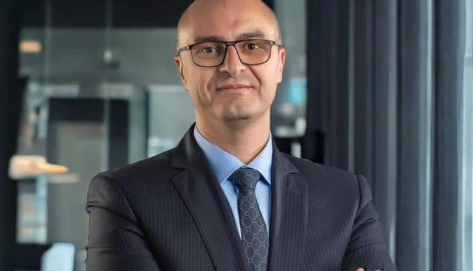 ” شمروخ ” : طرح ترددات جديدة لشركات المحمول في يناير 2026 ولانية لزيادة أسعار خدمات الاتصالات