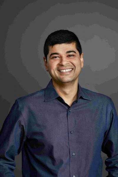 التحول الاستراتيجي : كيف تخلصت ”فورد” و”بنك الإمارات دبي الوطني” من التعقيدات المكلفة في بيئة المحاكاة الافتراضية؟