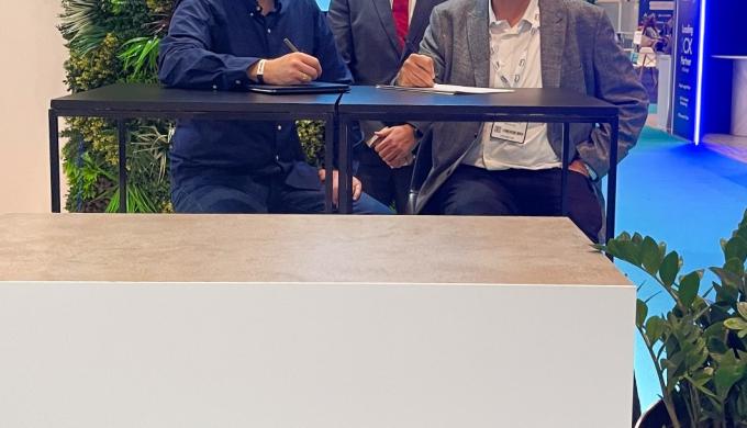 راية لخدمات مراكز الاتصالات  (RAYA CX )وRSVP البريطانية توقّعان مذكرة تفاهم خلال مؤتمر و معرض مراكز الاتصال في لندن بحضور ITIDA