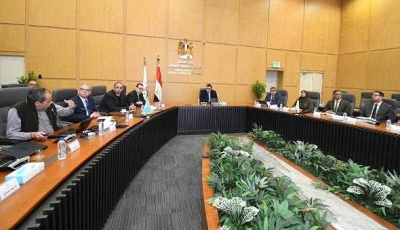 وزير الإسكان يعقد اجتماعًا مع مسئولي شركة ”سيتي إيدج” لاستعراض خططها التسويقية لبعض مشروعات ”هيئة المجتمعات العمرانية الجديدة”
