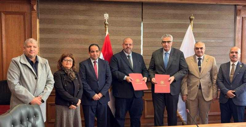 ” تنظيم الاتصالات ” يوقع بروتوكول مع ” الأعلى للجامعات لدعم منظومة التحول الرقمى