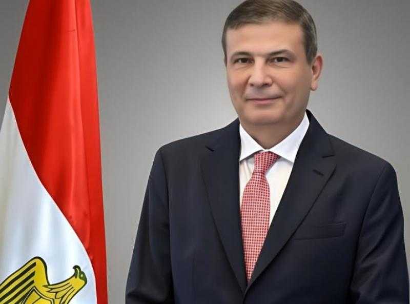 رئيس الوزراء يشهد بدء التشغيل التجاري لمحطة البحر الأحمر لتداول الحاويات رقم  1 (RSCT) بميناء السخنة