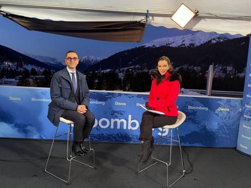 وزير الاستثمار في مقابلة صحفية