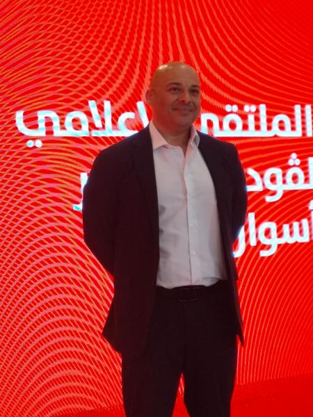 أيمن السعدنى مدير الشؤون الخارجية بشركة ڤودافون مصر 